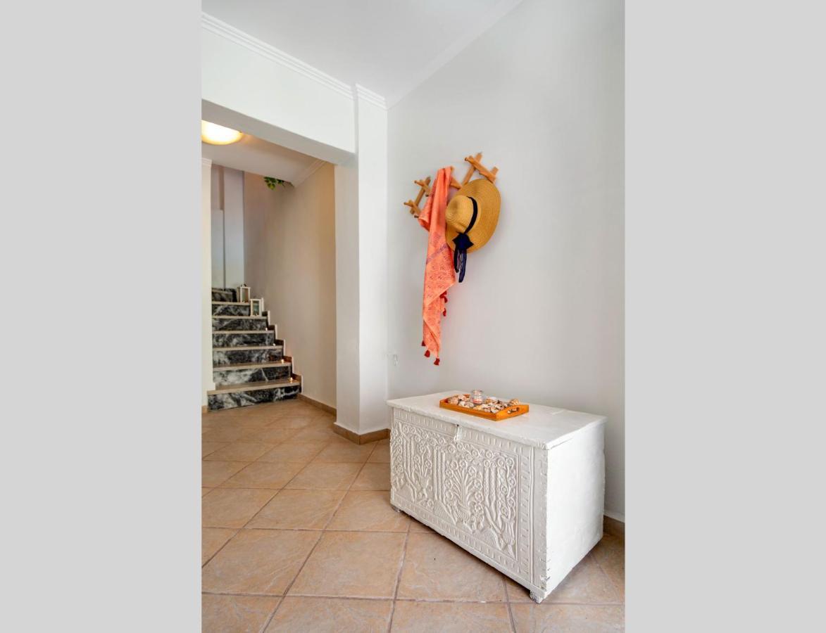 Doras House Apartment Gaios Bagian luar foto